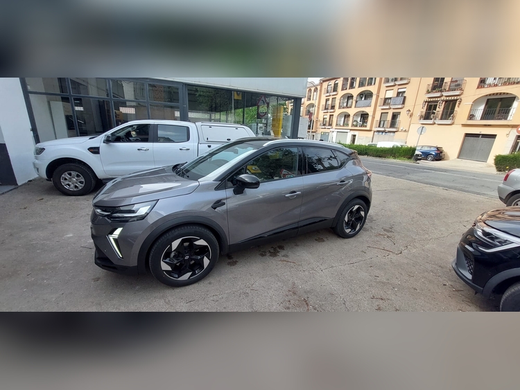 Renault Captur 100CV foto 2